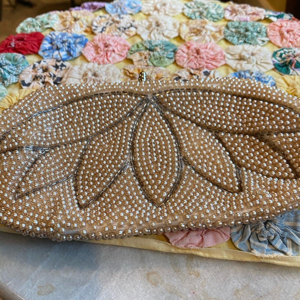 Beaded clutch